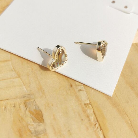 NEW Kendra Scott Ari Heart Abalone Shell Stud Earrings Gold - Picture 3 of 3